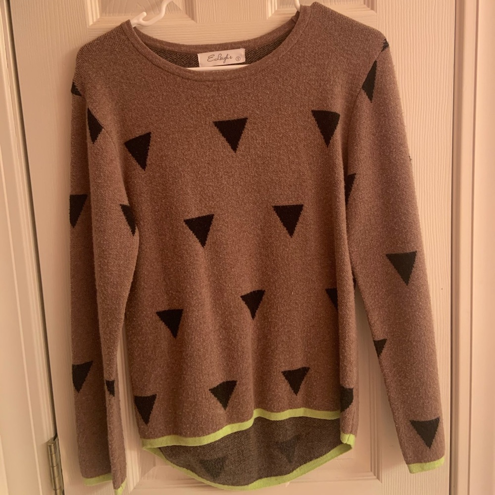 Sweater with geometric design - S